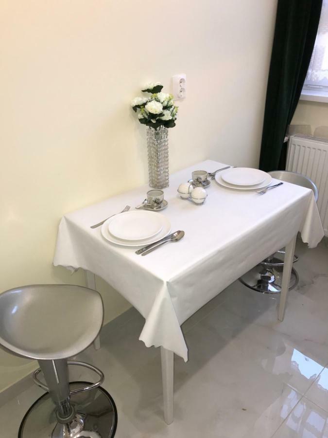 Ella Apartman Debrecen Esterno foto